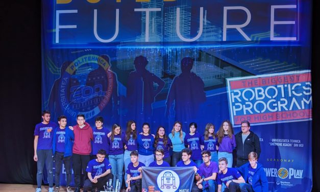 Elevi din Ploieşti au realizat un robot cu care merg la Campionatul Mondial de Robotică din SUA