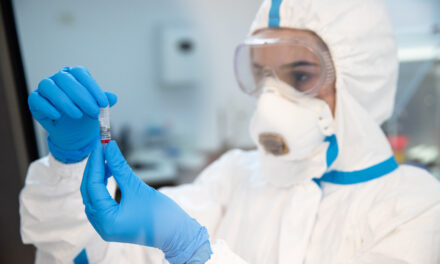 REGINA MARIA lansează programul Safe Classroom prin care oferă pachete gratuite de teste rapide antigen pentru școlile de stat