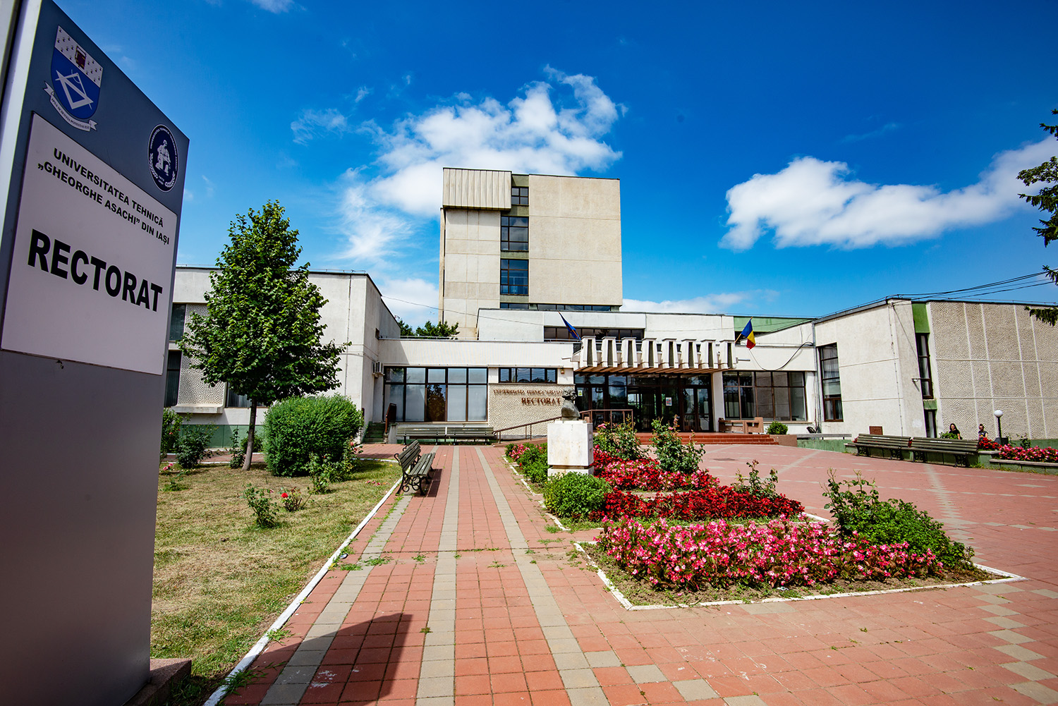 Universitatea Tehnică Iași a premiat cercetătorii, profesorii emeriți și seniori și membrii de onoare ai comunității academice
