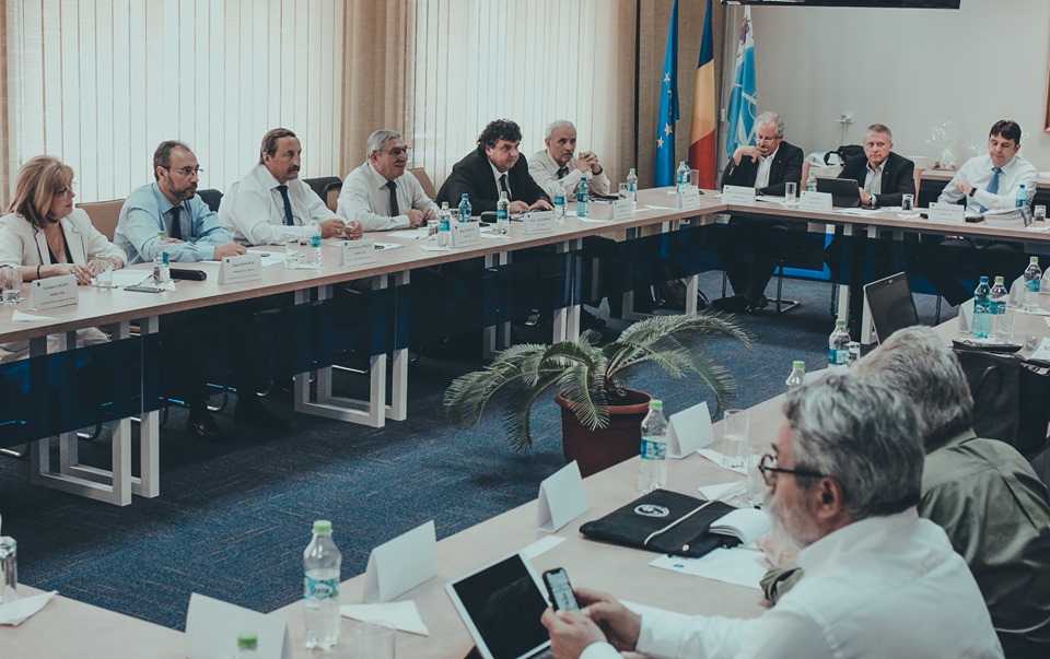 Alianţa Română a Universităţilor Tehnice solicită o întâlnire pe tema proiectelor legilor  Educaţiei cu ministerul