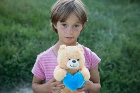 Cele mai bogate state ale lumii se confruntă cu probleme legate de competențele copiilor în materie de citit și matematică, bunăstarea mintală și obezitatea acestora