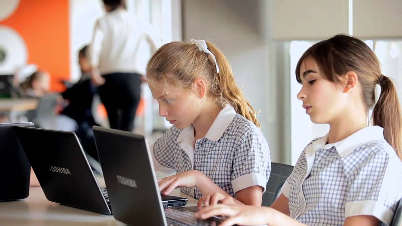 4.500 de şcoli vor avea acces la internet wireless, printr-un proiect de aproape 45 de milioane de euro