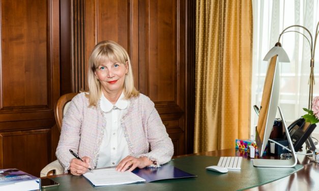 Anca Buzoianu, realeasă în funcția de rector al UMF „Iuliu Hațieganu”