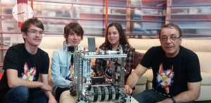 RobotX – invenția elevilor Colegiului ”Traian Lalescu” din Hunedoara
