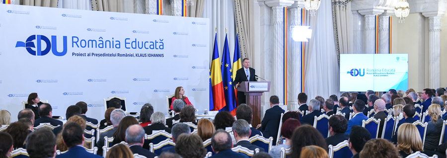 Președintele Klaus Iohannis propune două scenarii pentru sistemul de educaţie românesc